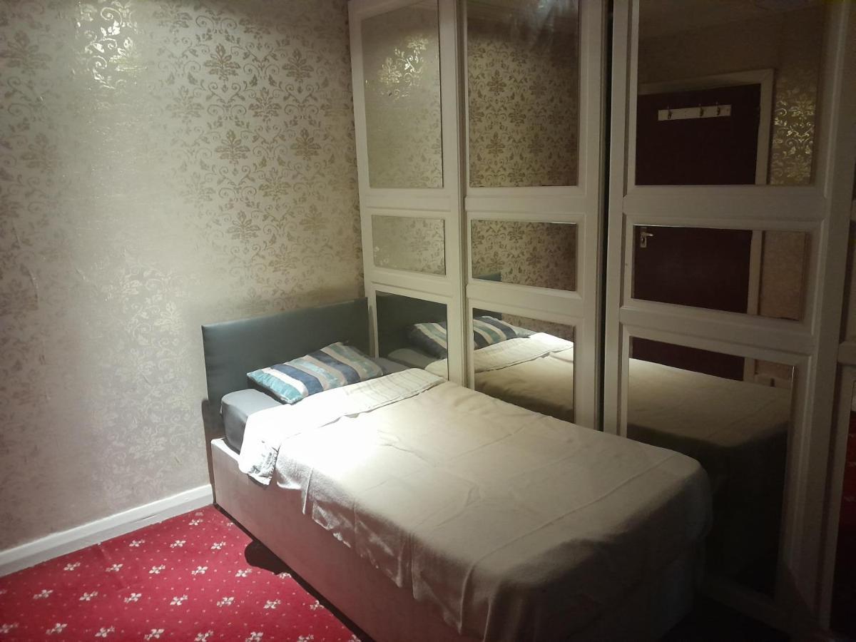 דירות Lovely 1-Bed Studio In לונדון מראה חיצוני תמונה