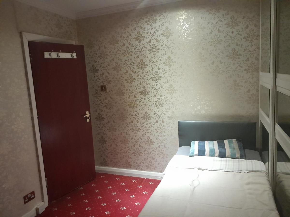 דירות Lovely 1-Bed Studio In לונדון מראה חיצוני תמונה